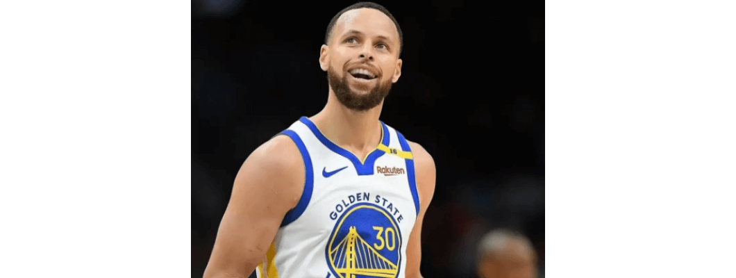 A 37 anni, Curry raggiunge un nuovo picco di forma fisica A 37 anni, Curry raggiunge un nuovo picco di forma fisica