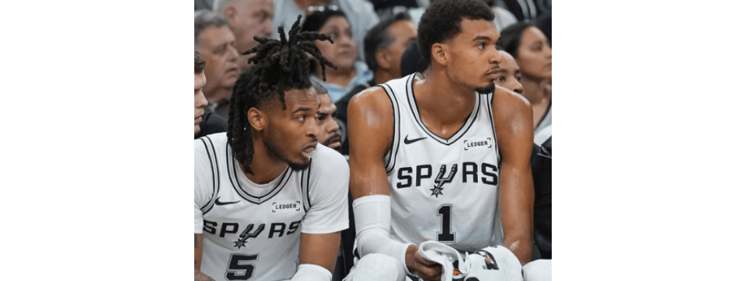 L'astro nascente degli Spurs, Stephen Castle, stabilisce il record di tripla doppia con più di 40 punti L'astro nascente degli Spurs, Stephen Castle, stabilisce il record di tripla doppia con più di 40 punti